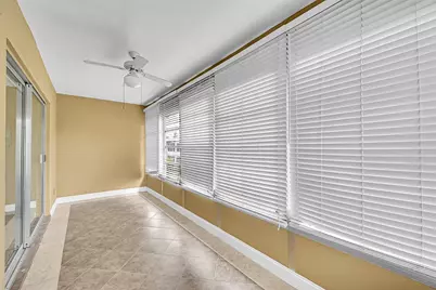 2111 NE 42nd Court #201w, Pompano Beach, FL 33064 - Photo 17