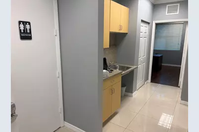 111 N Pine Island Road #208B, Plantation, FL 33324 - Photo 9