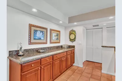 1147 Hillsboro Mile #802, Pompano Beach, FL 33062 - Photo 21
