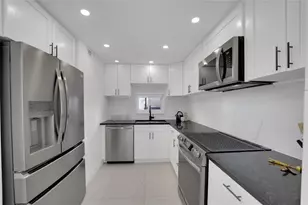 8911 S Hollybrook Blvd, Hollywood, FL 33025 - Photo 7