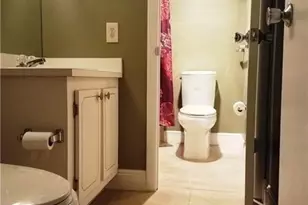 1400 St Charles Pl, Hollywood, FL 33026 - Photo 13