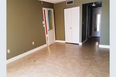 1400 Saint Charles Place #211, Pembroke Pines, FL 33026 - Photo 11