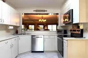 7449 Fairfax Dr, Tamarac, FL 33321 - Photo 7