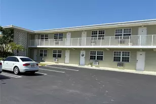 1105 S Riverside Dr, Pompano Beach, FL 33062 - Photo 5