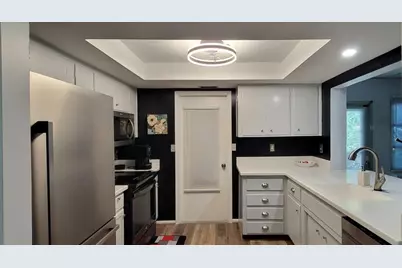 5011 NW 50th Court, Tamarac, FL 33319 - Photo 13