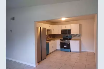 128 Miami Gardens Road, West Park, FL 33023 - Photo 7