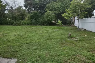 128 Miami Gardens Rd, West Park, FL 33023 - Photo 35