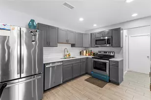 1060 NW 49th Ct, Deerfield Beach, FL 33064 - Photo 5