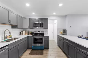 1060 NW 49th Ct, Pompano Beach, FL 33064 - Photo 9