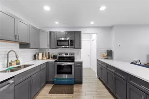 1060 NW 49th Ct, Deerfield Beach, FL 33064 - Photo 9