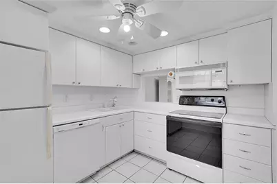 3150 Holiday Springs Boulevard #103, Margate, FL 33063 - Photo 9