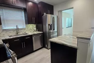 2098 SW 17th Dr, Deerfield Beach, FL 33442 - Photo 5