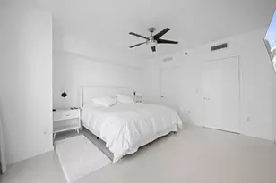 475 Brickell Ave, Miami, FL 33131 - Photo 17