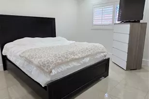 7895 W 29th Ln, Hialeah, FL 33018 - Photo 25