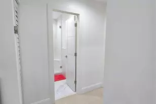 7895 W 29th Ln, Hialeah, FL 33018 - Photo 13