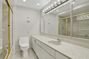 330 SE 20th Ave, Deerfield Beach, FL 33441 - Photo 17