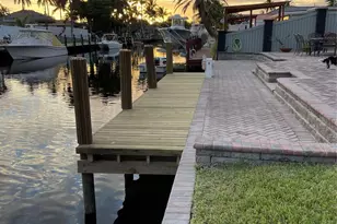 200 SE 11th St, Pompano Beach, FL 33060 - Photo 25