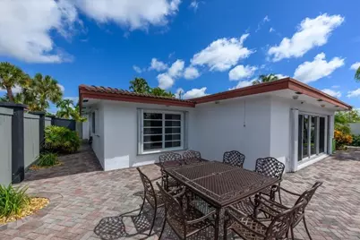 200 SE 11th Street, Pompano Beach, FL 33060 - Photo 9