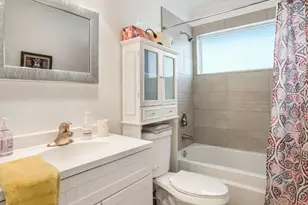 4513 NW 43rd Terrace, Tamarac, FL 33319 - Photo 9