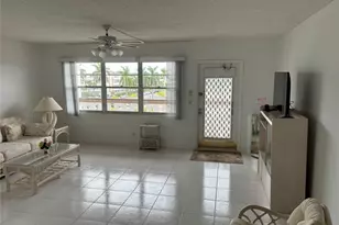 4053 Cornwall C, Boca Raton, FL 33434 - Photo 5