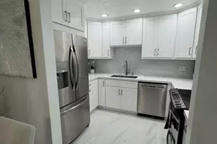 6379 Bay Club Dr, Fort Lauderdale, FL 33308 - Photo 9