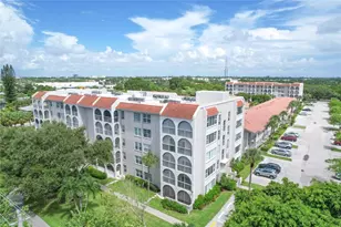 250 NE 20th St, Boca Raton, FL 33431 - Photo 23