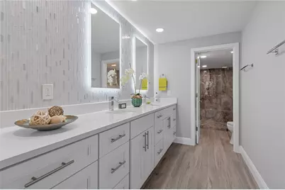 777 Bayshore Drive #705, Fort Lauderdale, FL 33304 - Photo 13