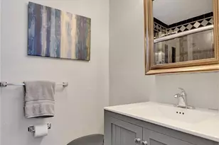 1280 NE 40th St, Oakland Park, FL 33334 - Photo 39