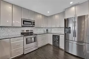 1280 NE 40th St, Oakland Park, FL 33334 - Photo 27