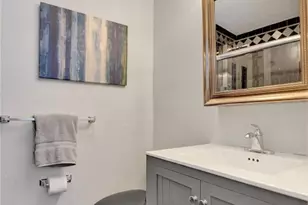 1280 NE 40th St, Oakland Park, FL 33334 - Photo 39