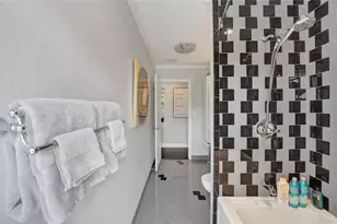 1280 NE 40th St, Oakland Park, FL 33334 - Photo 31
