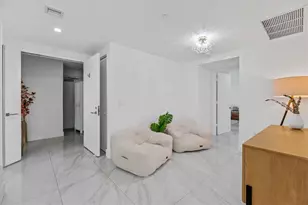 650 NE 32nd St, Miami, FL 33137 - Photo 7