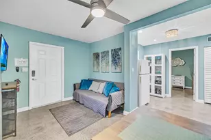 1715 NE 11th St, Fort Lauderdale, FL 33304 - Photo 3