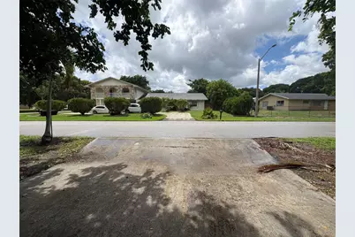 2109 Pinehurst Drive, West Palm Beach, FL 33407 - Photo 7