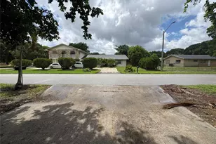 2109 Pinehurst Dr, West Palm Beach, FL 33407 - Photo 7