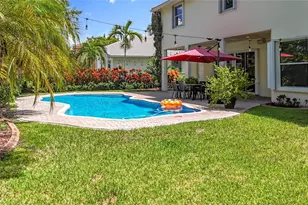 1673 Victoria Pointe Cir, Weston, FL 33327 - Photo 71