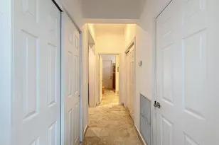 1673 Victoria Pointe Cir, Weston, FL 33327 - Photo 35
