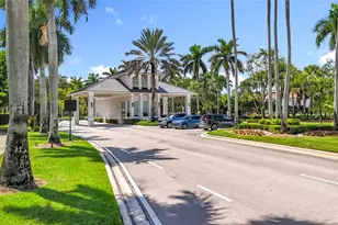1673 Victoria Pointe Cir, Weston, FL 33327 - Photo 85
