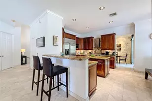 1673 Victoria Pointe Cir, Weston, FL 33327 - Photo 25