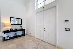 1673 Victoria Pointe Cir, Weston, FL 33327 - Photo 11