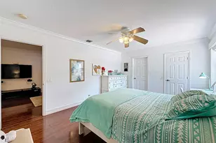 1673 Victoria Pointe Cir, Weston, FL 33327 - Photo 47