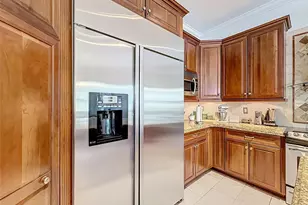 1673 Victoria Pointe Cir, Weston, FL 33327 - Photo 21