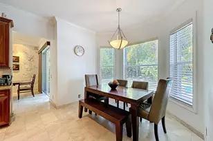 1673 Victoria Pointe Cir, Weston, FL 33327 - Photo 17