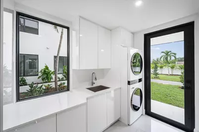 10201 SW 64th Street, Miami, FL 33173 - Photo 13