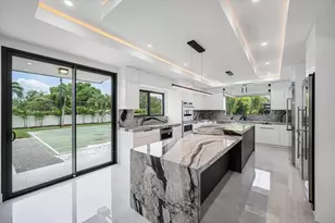 10201 SW 64th St, Miami, FL 33173 - Photo 9