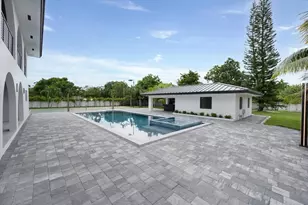 10201 SW 64th St, Miami, FL 33173 - Photo 35