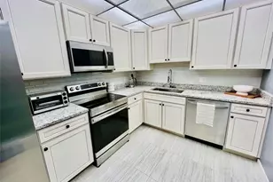 2500 Parkview Dr, Hallandale Beach, FL 33009 - Photo 5