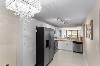 16 Royal Palm Way #302, Boca Raton, FL 33432 - Photo 5