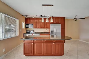 2895 NE 32nd St, Fort Lauderdale, FL 33306 - Photo 5