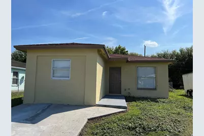 312 Carissa Drive, Pahokee, FL 33476 - Photo 1